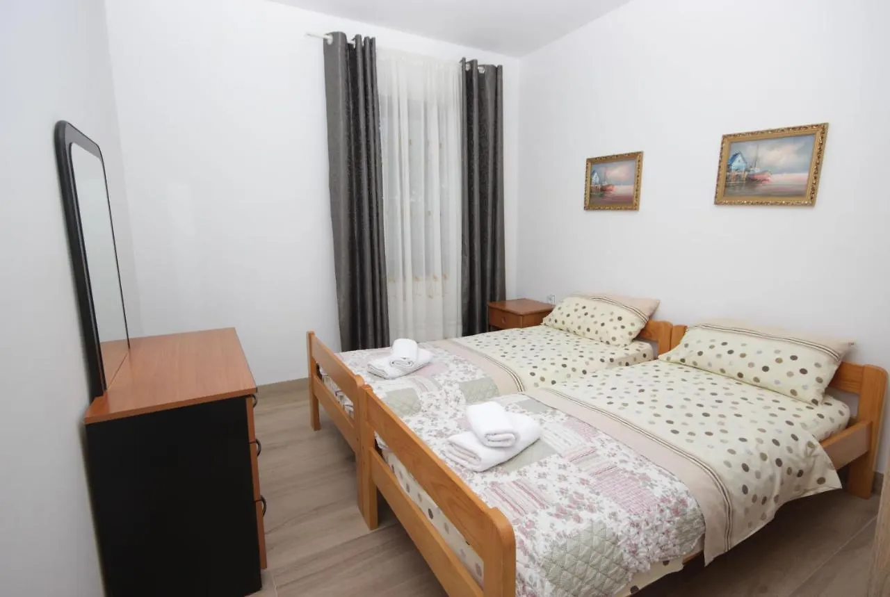 Apartments Fjolla Labin  Croatia