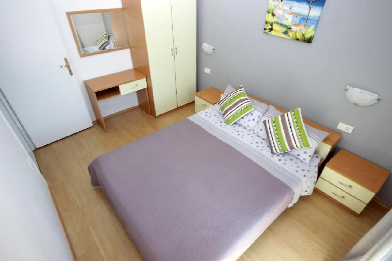 Apartments Fjolla Labin  Croatia