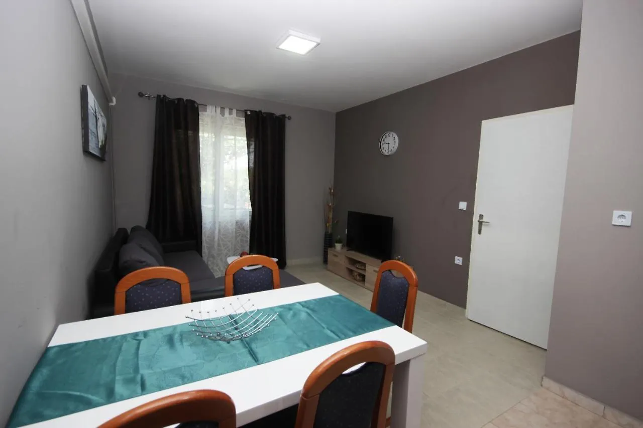 Apartments Fjolla Labin  0*, Labin (Istria) Croatia