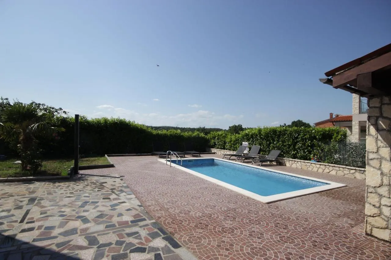 Apartments Fjolla Labin   Labin (Istria)