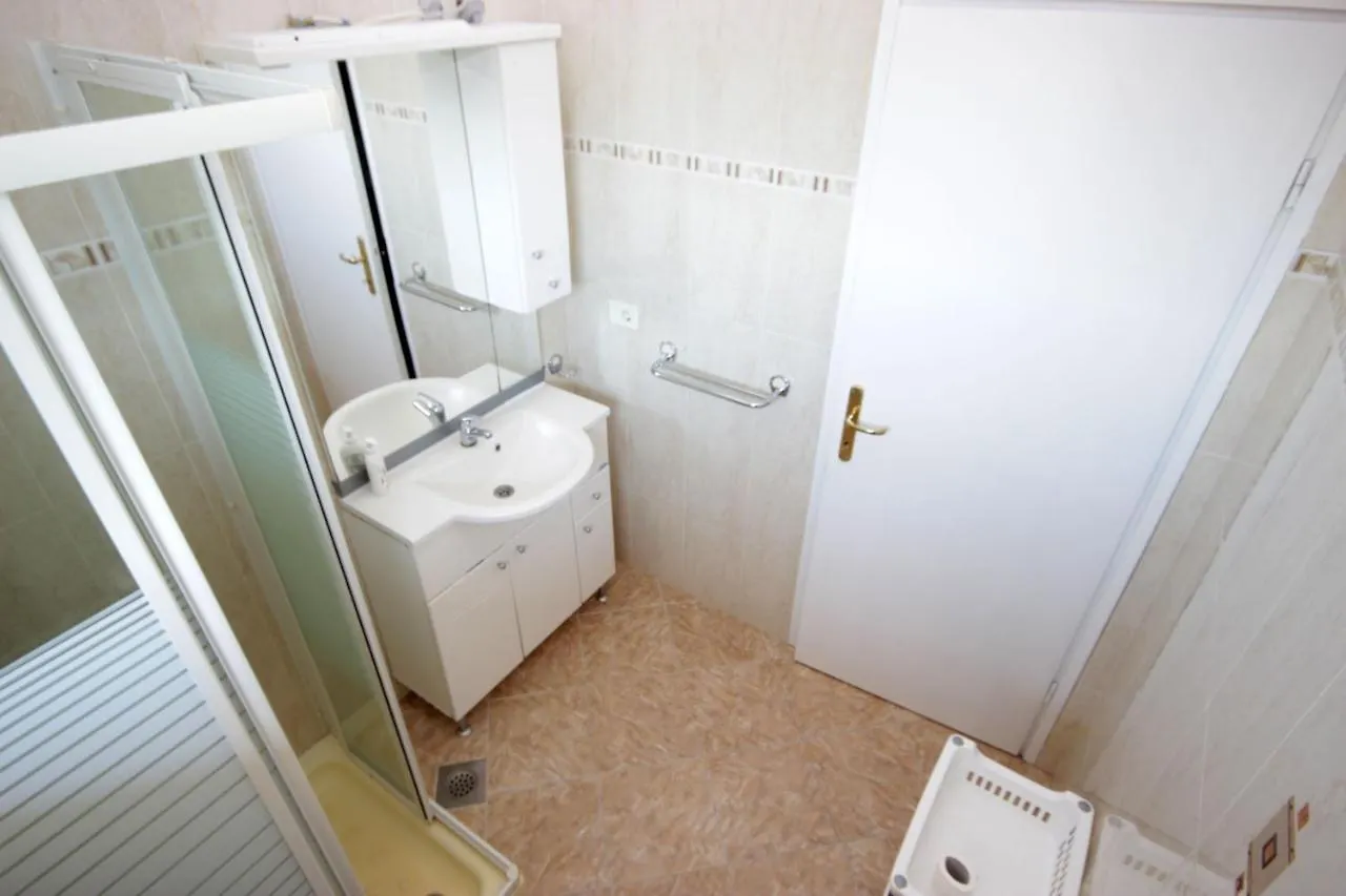Apartments Fjolla Labin  Croatia
