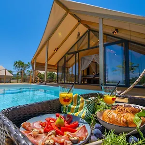 Floria Glamping Garden Campsite